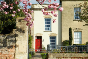 7a Cathedral Green